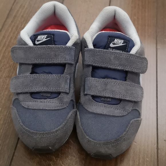 Nike MD Runner 2 Psv - boys size Eur 28 - Picture 7 of 15